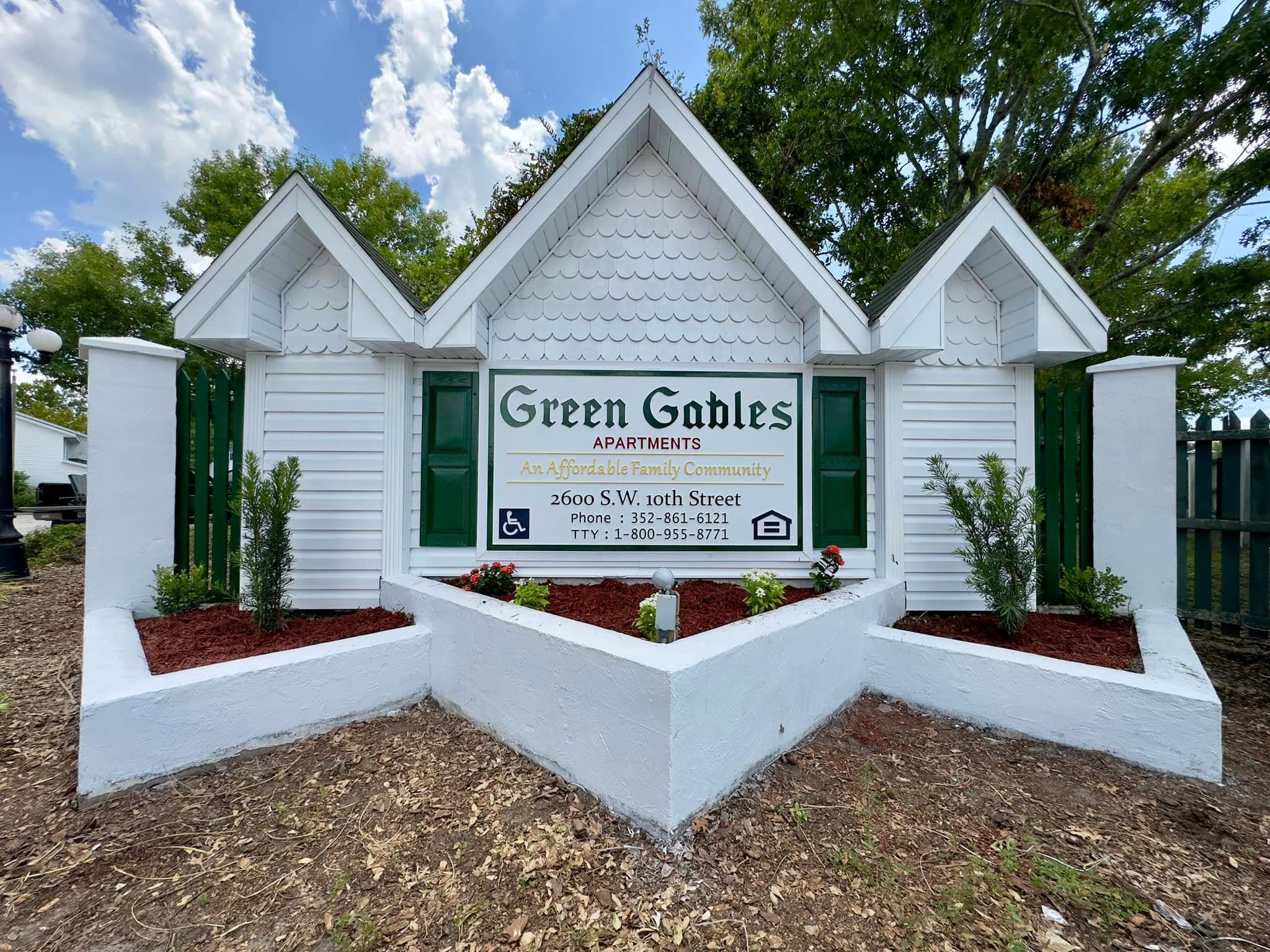 Green Gables apartments HDU monument sign